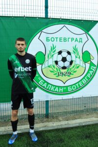 13 Марио Войнов