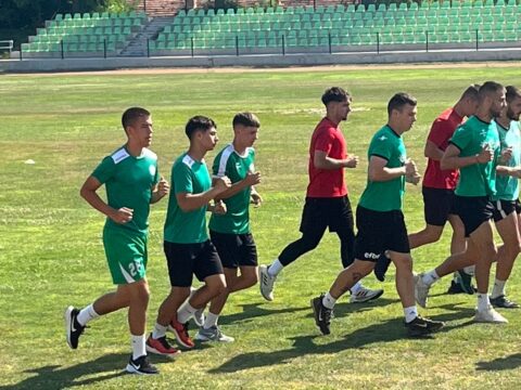 Балкан с успех срещу израелци в Правец